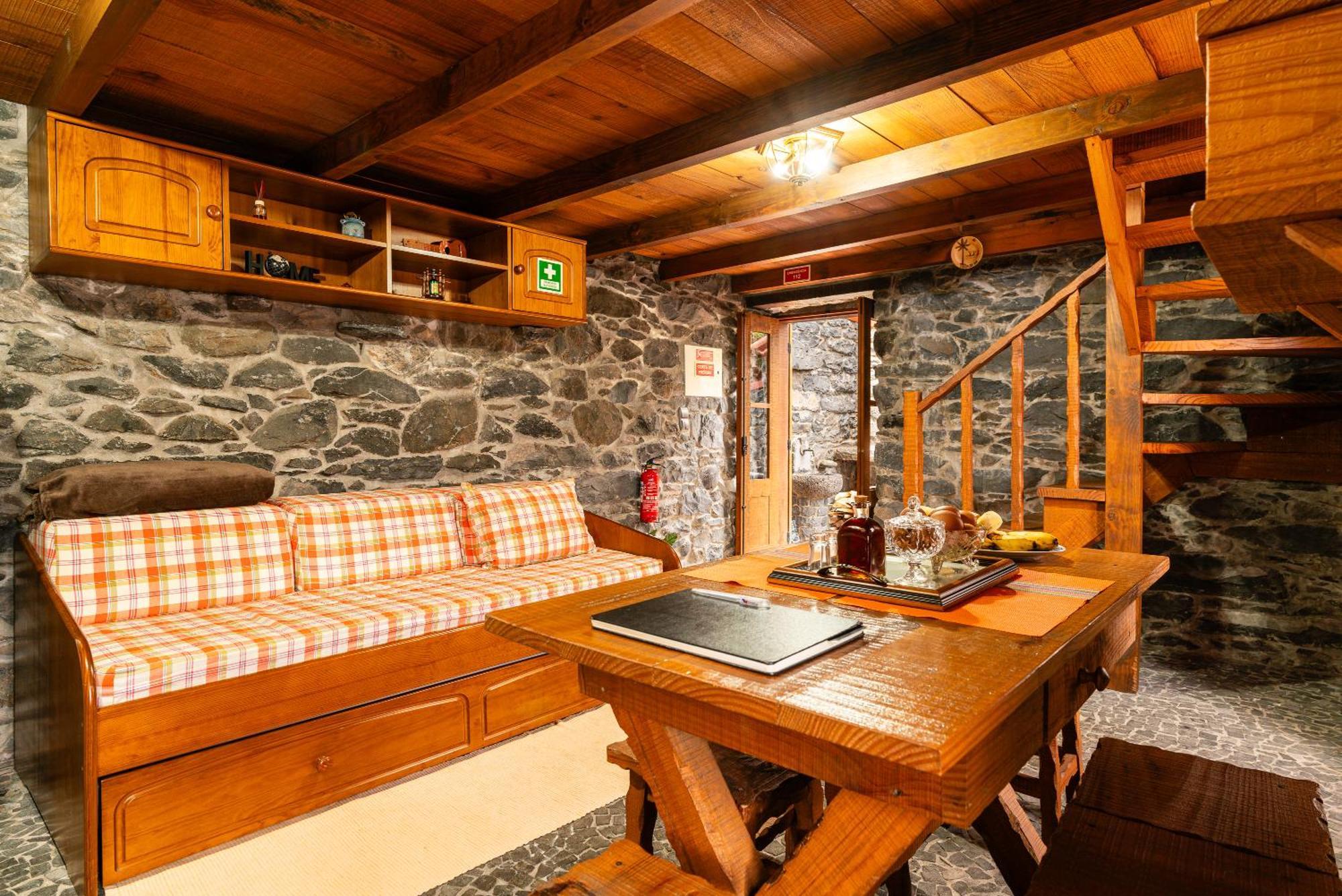 King'S House - Centennial House Ribeira do Raposo Экстерьер фото